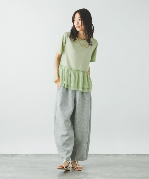 GLOBAL WORK(グローバルワーク)の「フローズン裾フリル切り替えTシャツ/872700(Tシャツ/カットソー・レディース・ブラック×ホワイト/ライトグリーン/ブラック/オフホワイト・MEDIUM/LARGE)」の19枚目の写真