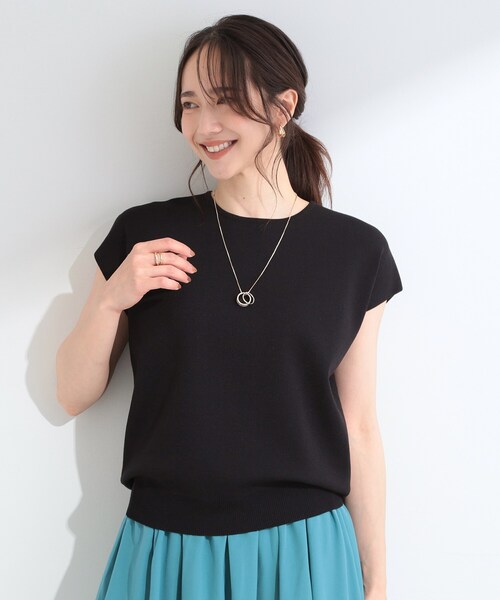 SHOO・LA・RUE（シューラルー）の「【ひんやり/洗濯機可/S-LL】インせず着られる 大人シンプルサマーニット（ニット/セーター・レディース・ブラック/ナチュラル/ブルー系その他・03/04/01/02）」の4枚目の写真