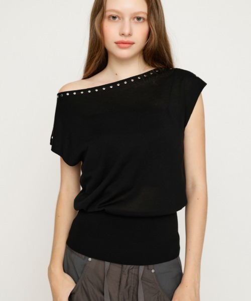 SLY(スライ)の「STUDS DOLMAN HG TOPS スタッズドルマンハイゲージトップス 夏服 秋服(ニット/セーター・レディース・ブルー/ブラウン/ブラック・FREE)」の2枚目の写真