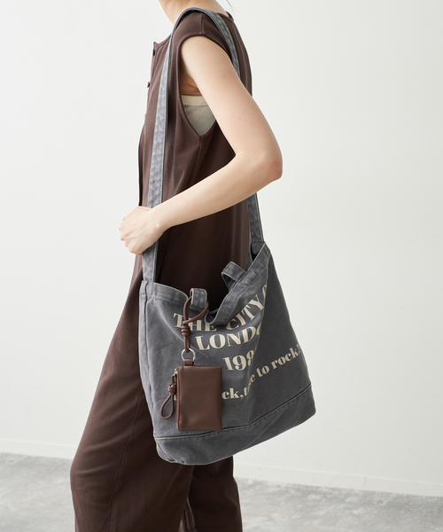 Spick & Span(スピックアンドスパン)の「《別注 / 》CONTROL FREAK WASHED LOGOトート ミニポーチ付き(トートバッグ・レディース・ブラウン/グレー/キャメル・FREE)」の7枚目の写真