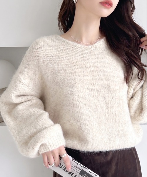 Ada.(エイダ)の「ふんわりタッチ メランジが可愛い Vネック ゆるフワニット【ada1745 リニューアルver 】(ニット/セーター・レディース・グレー/レッド/ネイビー/ライトベージュ/ブラウン・FREE)」の4枚目の写真
