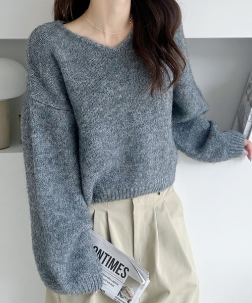 Ada.(エイダ)の「ふんわりタッチ メランジが可愛い Vネック ゆるフワニット【ada1745 リニューアルver 】(ニット/セーター・レディース・グレー/レッド/ネイビー/ライトベージュ/ブラウン・FREE)」の10枚目の写真