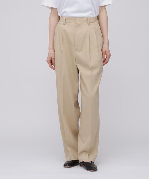 YLEVE（イレーヴ）の「YLEVE / HIGH TWISTED COTTON GABA TROUSERS（その他パンツ・レディース・カーキ/ベージュ・0/1/2）」の3枚目の写真