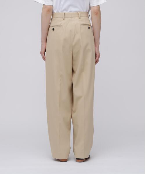 YLEVE（イレーヴ）の「YLEVE / HIGH TWISTED COTTON GABA TROUSERS（その他パンツ・レディース・カーキ/ベージュ・0/1/2）」の5枚目の写真
