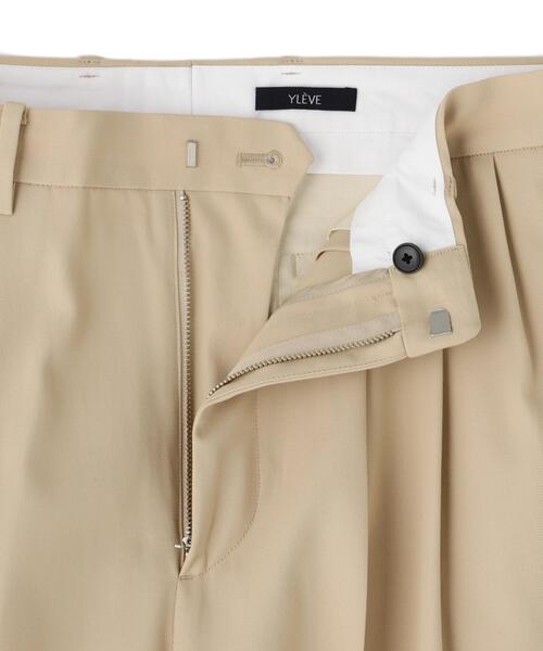 YLEVE（イレーヴ）の「YLEVE / HIGH TWISTED COTTON GABA TROUSERS（その他パンツ・レディース・カーキ/ベージュ・0/1/2）」の9枚目の写真