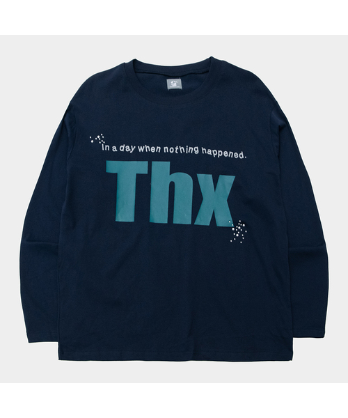 SOMEPLACE MAN(サムプレイス・マン)の「THX グラフィックレイヤードソフトロングスリーブオーバーサイズ長袖Tシャツ_2COLOR(Tシャツ/カットソー・メンズ・ネイビー/グレー・FREE)」の2枚目の写真