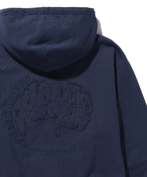 XLARGE(エクストララージ)の「HW PULLOVER HOODED SWEATSHIRT(パーカー・メンズ・ブラック/ブラウン/ネイビー・XL/L/M/S)」の13枚目の写真
