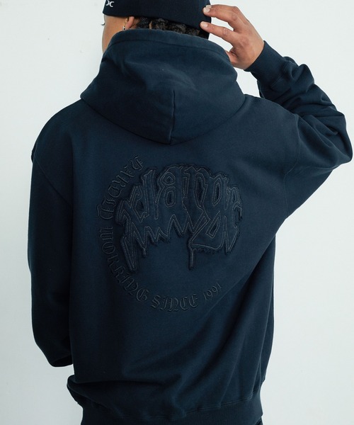 XLARGE(エクストララージ)の「HW PULLOVER HOODED SWEATSHIRT(パーカー・メンズ・ブラック/ブラウン/ネイビー・XL/L/M/S)」の17枚目の写真