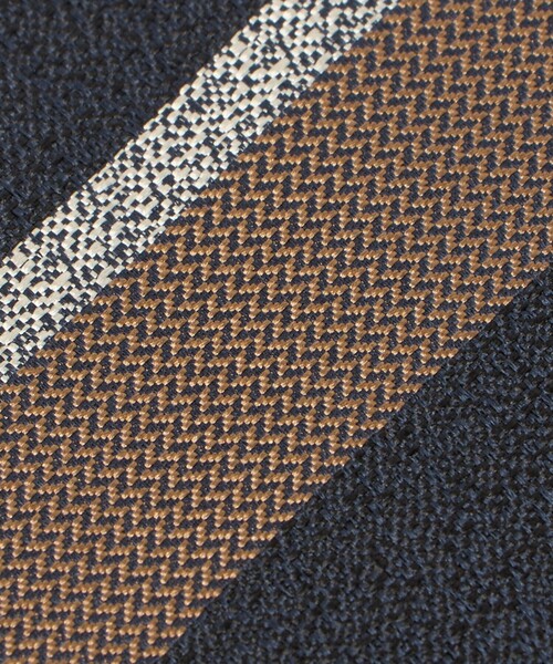UNITED ARROWS（ユナイテッドアローズ）の「ヘリンボーン ストライプ ネクタイ（ネクタイ・メンズ・ライトブルー/ベージュ・FREE）」の9枚目の写真