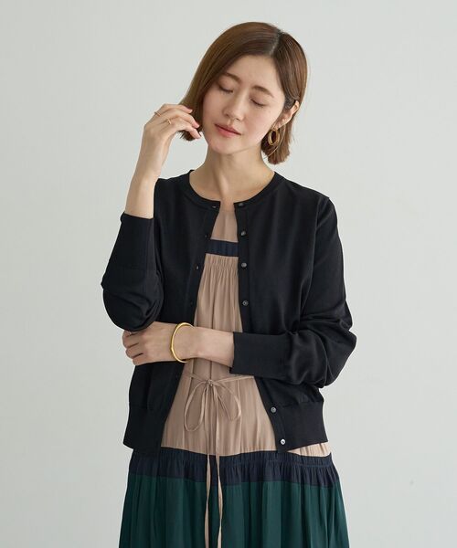 YECCA VECCA(イェッカヴェッカ)の「【UVカット】クルーネックカーディガン(カーディガン/ボレロ・レディース・レッド/アイボリー/ダークベージュ/ブラック・FREE)」の3枚目の写真