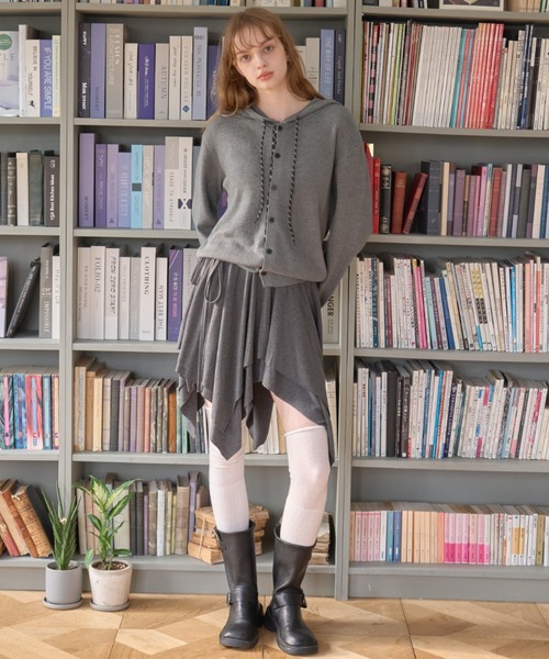 Birthday room(バースデイルーム)の「アシンメトリースカート/Asymmetrical skirt(スカート・レディース・グレー/ブラック・FREE)」の12枚目の写真