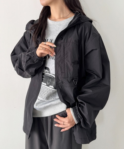 THE NORTH FACE(ザノースフェイス)の「THE NORTH FACE(ザ・ノースフェイス)/軽量 ライトアウター マウンテンジャケット デイキャンプジャケット ロゴ刺繍/DAYCAMP JACKET(ブルゾン・レディース・ブラック/ライトグレー/ライラック/ダークブルー・M/L/XXL/XL)」の1枚目の写真