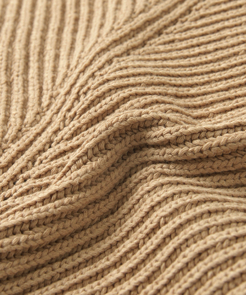 URBAN RESEARCH（アーバンリサーチ）の「UR ボトルネック畦ニットベスト（ベスト・レディース・オフホワイト/ベージュ/ネイビー・FREE）」の13枚目の写真