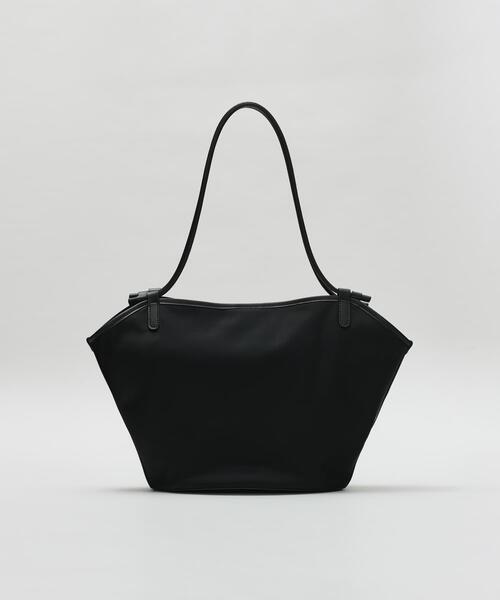RODE SKO(ロデスコ)の「ROH Seoul LIEN NYLON(トートバッグ・レディース・ブラック/ブラウン・-)」の1枚目の写真