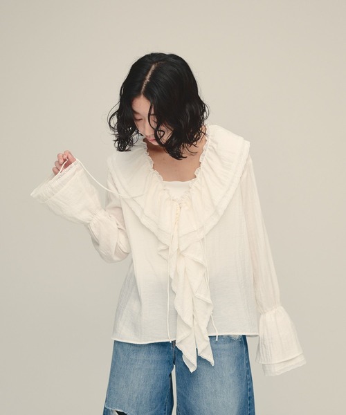 eL(エル)の「【eL】Frill Lace Blouse/1066478(シャツ/ブラウス・レディース・ブラック/オフホワイト・FREE)」の6枚目の写真