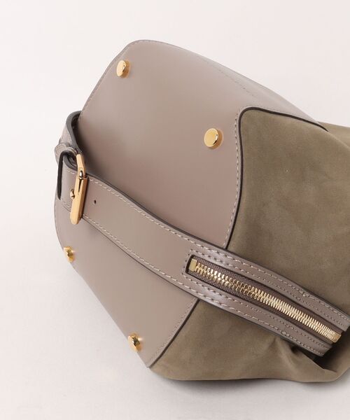 STELLA McCARTNEY(ステラマッカートニー)の「Appaloosa Small Bucket Bag / アパルーサ スモール バケットバッグ(トートバッグ・レディース・サンドベージュ・ONE SIZE)」の3枚目の写真