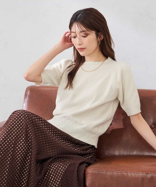 a.v.v(アーヴェヴェ)の「ラメベロアモールヤーンハーフスリーブトップス(ニット/セーター・レディース・アイボリー/ブラック・39)」の15枚目の写真