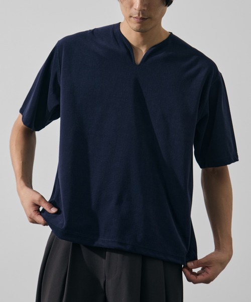 KEY TIMEZ(キータイムズ)の「【KEY TIMEZ/キータイムズ】マイクロパイルキーネックTee(Tシャツ/カットソー・メンズ・キナリ/ダークネイビー/ブルー・2/1)」の4枚目の写真