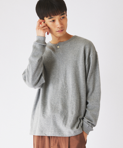 JOURNAL STANDARD relume(ジャーナルスタンダード レリューム)の「ブロック インレイ 1ボタン ヘンリーネック(Tシャツ/カットソー・メンズ・ホワイト/チャコールグレー/ネイビー・LARGE/MEDIUM)」の1枚目の写真