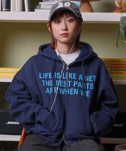 FFEIN(フェイン)の「*新色追加【FFEIN(フェイン)】ヘビーウエイトぼかしロゴ立体フードジップパーカー / パーカー 裏起毛 ジップ 刺繍 ロゴ フーディ ダブルジップ(パーカー・メンズ・ネイビー/ワイン/アッシュグレー/ダークブラウン/ブラック・MEDIUM/LARGE/SMALL)」の1枚目の写真