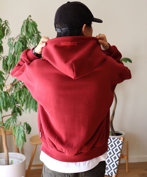 FFEIN(フェイン)の「*新色追加【FFEIN(フェイン)】ヘビーウエイトぼかしロゴ立体フードジップパーカー / パーカー 裏起毛 ジップ 刺繍 ロゴ フーディ ダブルジップ(パーカー・メンズ・ネイビー/ワイン/アッシュグレー/ダークブラウン/ブラック・MEDIUM/LARGE/SMALL)」の14枚目の写真