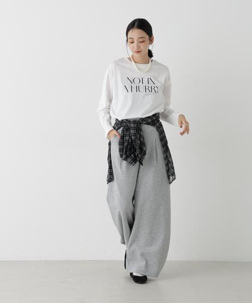 NANO universe(ナノユニバース)の「UVカット機能付ロゴプリントロングTシャツ(Tシャツ/カットソー・レディース・ホワイト/ブラウン/チャコール・FREE)」の22枚目の写真