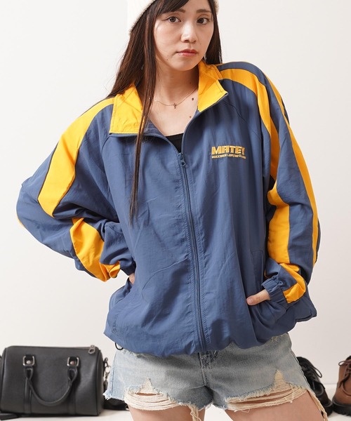 1111clothing(ワンフォークロージング)の「ウェーブ切替 ナイロンジャケット / Wave Switch Washed Nylon Track Jacket(ナイロンジャケット・メンズ・ブルー/サックスブルー/グレー・L/M)」の1枚目の写真