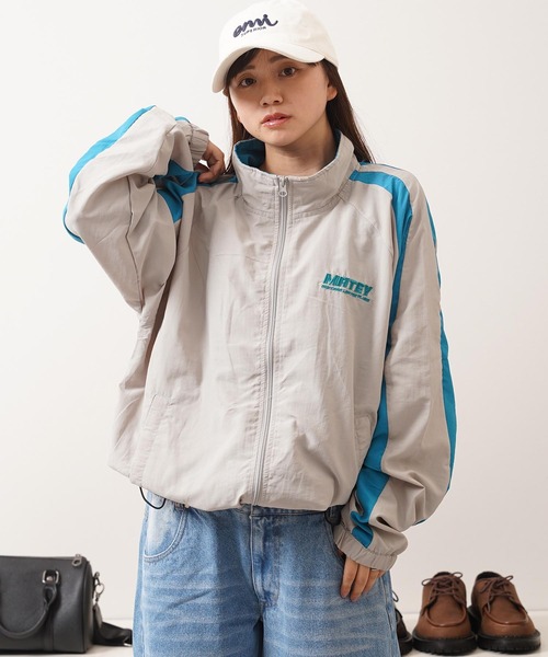 1111clothing(ワンフォークロージング)の「ウェーブ切替 ナイロンジャケット / Wave Switch Washed Nylon Track Jacket(ナイロンジャケット・メンズ・ブルー/サックスブルー/グレー・L/M)」の7枚目の写真