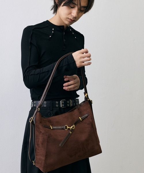 Shoowtime(ショウタイム)の「Grunge Metal Belt 2Way Bag / グランジ メタルベルト 2WAYバッグ(ショルダーバッグ・メンズ・ブラウン/ブラック・FREE)」の14枚目の写真