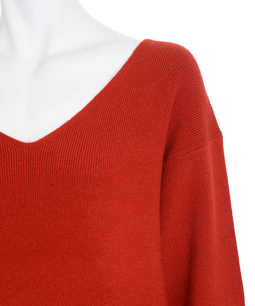 Ungrid（アングリッド）の「片畔Vネックニット（ニット/セーター・レディース・オフホワイト/ブルー/ライトグレー/キャメル/レッド/ブラック・FREE）」の13枚目の写真