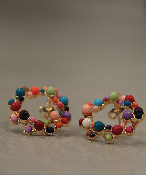 Osharewalker オシャレウォーカー の レトロな色合いが大人めな印象に コーデが寂しい時にプラスワンしたい レトロカラフルビーズピアス ピアス 両耳用 Wear