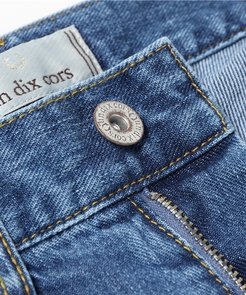 un dix cors（アンディコール）の「アンクルテーパードデニム（デニムパンツ・レディース・ブルー・38/36）」の11枚目の写真