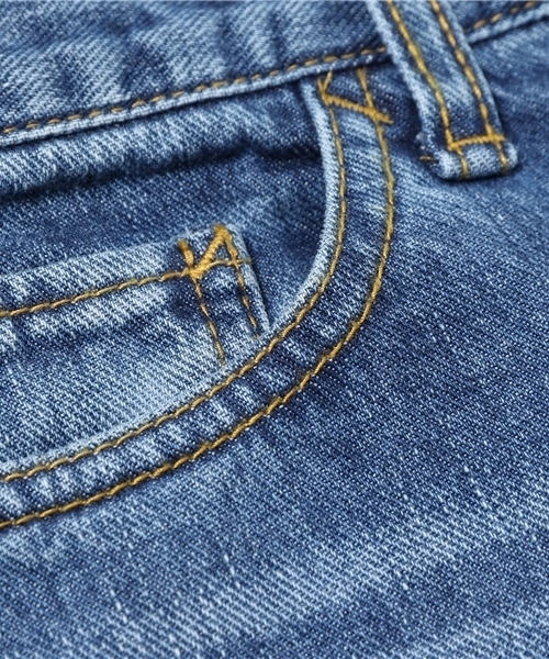 un dix cors（アンディコール）の「アンクルテーパードデニム（デニムパンツ・レディース・ブルー・38/36）」の12枚目の写真