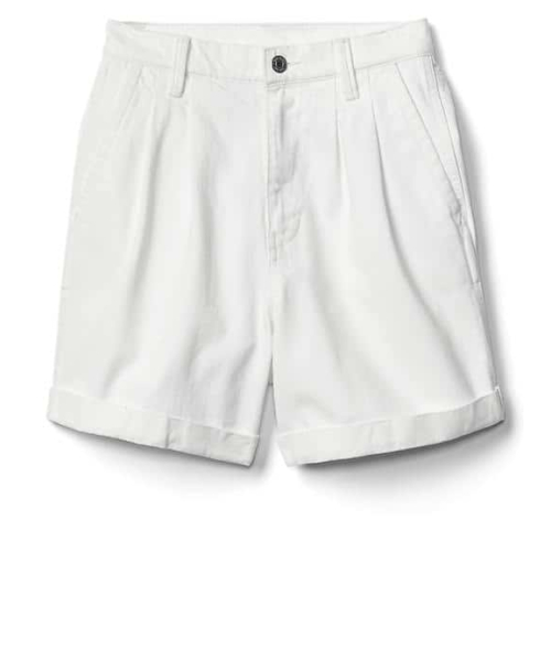 GAP（ギャップ）の「Gap ハイライズ デニム プリーツショートパンツ（デニムパンツ・レディース・ホワイト・29inch/23inch/24inch/25inch/26inch/28inch/27inch）」の3枚目の写真