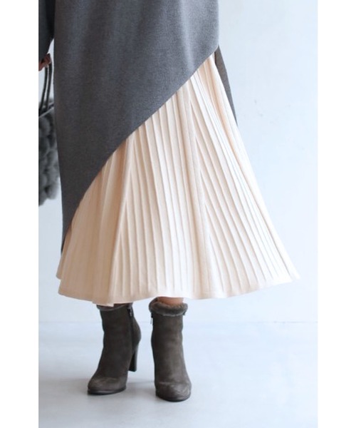 cawaii(カワイイ)の「着回し力抜群。冬の名脇役ニットスカート(スカート・レディース・グレー/ブラック/ブルー/ブラウン/アイボリー・M/XL)」の5枚目の写真