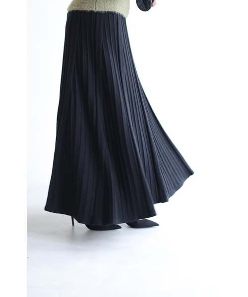 cawaii(カワイイ)の「着回し力抜群。冬の名脇役ニットスカート(スカート・レディース・グレー/ブラック/ブルー/ブラウン/アイボリー・M/XL)」の19枚目の写真