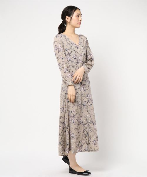 KOBE LETTUCE（コウベレタス）の「[小花柄/ドット柄/ギンガムチェック柄/無地]ガウンワンピにもなる2Wayぬき衿マキシ丈シャツワンピース（シャツワンピース・レディース・カーキ/ベージュ系その他/ホワイト系その他/ブラック系その他/その他1/その他2/その他3/ネイビー/ベージュ/グリーン/チェック・FREE）」の15枚目の写真