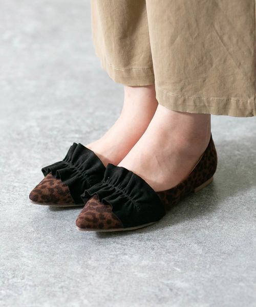 menue(メヌエ)の「イイ女ポインテッド ポインテッドトゥ フリル パンプス(パンプス・レディース・ブラック/ネイビー/グレー系その他/グレイッシュベージュ/ピンク/ホワイト/レッド/ブラック系その他/ピンク系その他/グレー系その他2/ピンクベージュ/ダークグレー/ワインレッド/その他/ライトグレー/チェック/その他1/チャコール/グレー/レオパード・24.5cm/22.0cm/23.0cm/25.0cm/22.5cm/23.5cm/24.0cm/21.5cm/25.5cm/26.0cm/21.0cm/26.5cm)」の19枚目の写真