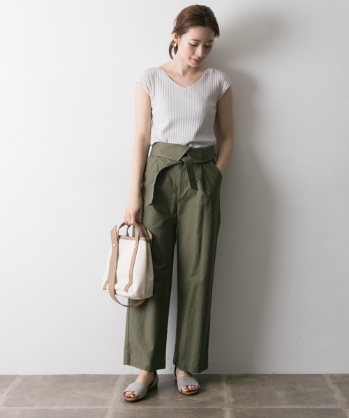 URBAN RESEARCH（アーバンリサーチ）の「【WEB限定】コンパクトリブニット(フレンチスリーブ)（ニット/セーター・レディース・オレンジ系その他/グレー/グリーン/ネイビー/ホワイト・FREE）」の7枚目の写真