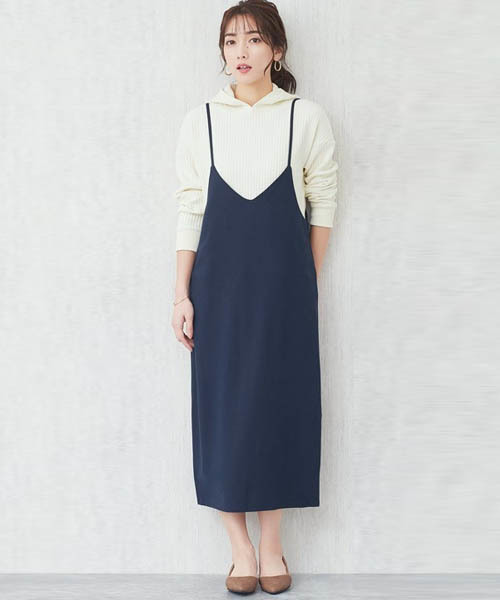 Pierrot(ピエロ)の「ポンチ素材キャミワンピース(ワンピース)」|ネイビー