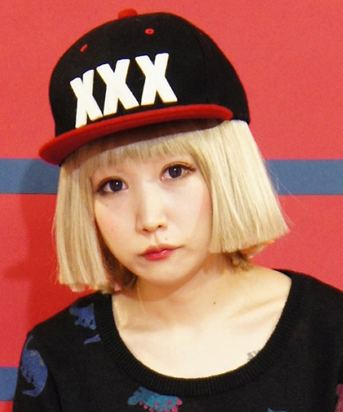 Candy Stripper（キャンディストリッパー）の「XXX CAP（キャップ・レディース・ホワイト×ブラック/ブラック×ブラック/ブラック×レッド/レッド系その他・FREE）」の4枚目の写真