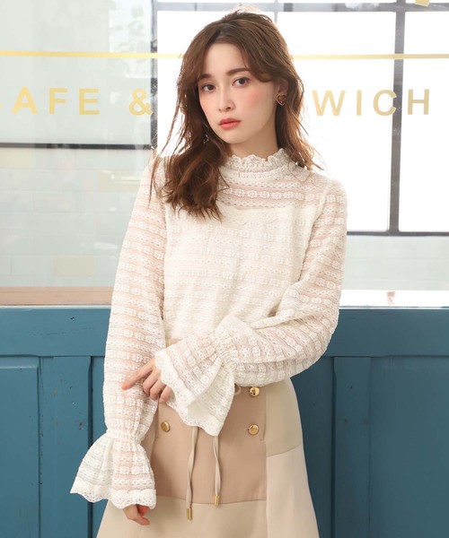 one after another NICE CLAUP（ワンアフターアナザーナイスクラップ）の「フラワーレース トップス（Tシャツ/カットソー・レディース・アイボリー/オフホワイト/モカ・FREE）」の2枚目の写真