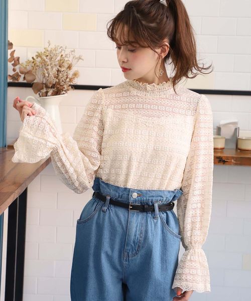 one after another NICE CLAUP（ワンアフターアナザーナイスクラップ）の「フラワーレース トップス（Tシャツ/カットソー・レディース・アイボリー/オフホワイト/モカ・FREE）」の3枚目の写真