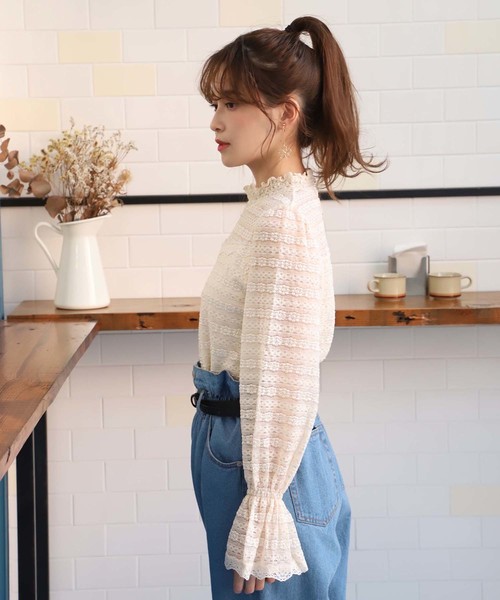 one after another NICE CLAUP（ワンアフターアナザーナイスクラップ）の「フラワーレース トップス（Tシャツ/カットソー・レディース・アイボリー/オフホワイト/モカ・FREE）」の7枚目の写真