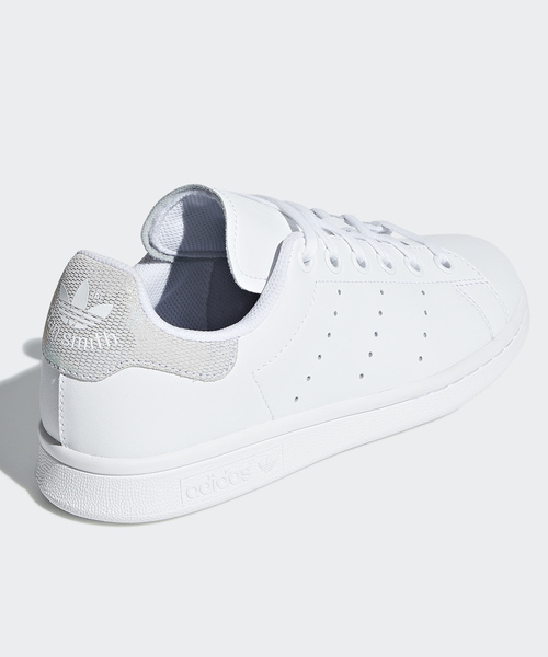 adidas（アディダス）の「スタンスミス  [STAN SMITH J] アディダスオリジナルス（スニーカー・キッズ・ホワイト・23.5cm/25.5cm/22.0cm/23.0cm/25.0cm/24.0cm/22.5cm/24.5cm）」の5枚目の写真