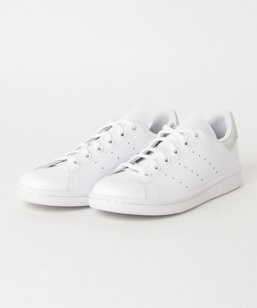 adidas（アディダス）の「スタンスミス  [STAN SMITH J] アディダスオリジナルス（スニーカー・キッズ・ホワイト・23.5cm/25.5cm/22.0cm/23.0cm/25.0cm/24.0cm/22.5cm/24.5cm）」の4枚目の写真