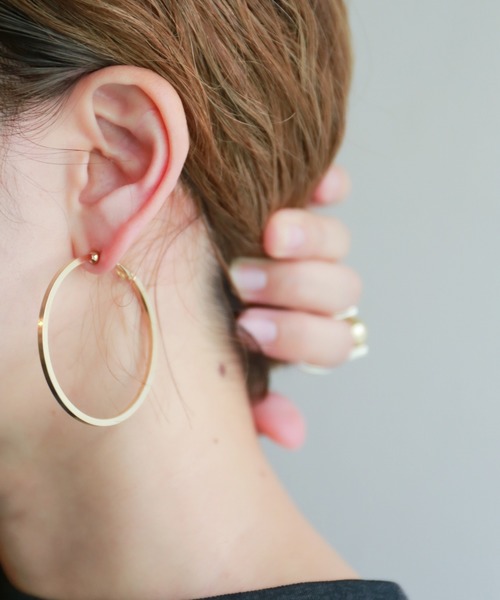 rapiecage（ラピエサージュ）の「スリムHOOP イヤリング（イヤリング）」 WEAR