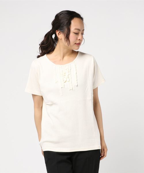 Samansa Mos2（サマンサ モスモス）の「胸元レーステレコＴ（Tシャツ/カットソー・レディース・キナリ/チャコールグレー/モカ・ﾌﾘ-）」の2枚目の写真