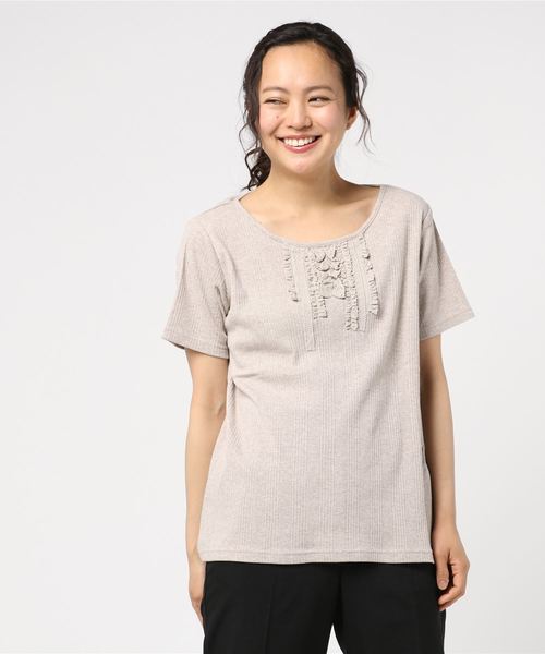 Samansa Mos2（サマンサ モスモス）の「胸元レーステレコＴ（Tシャツ/カットソー・レディース・キナリ/チャコールグレー/モカ・ﾌﾘ-）」の3枚目の写真