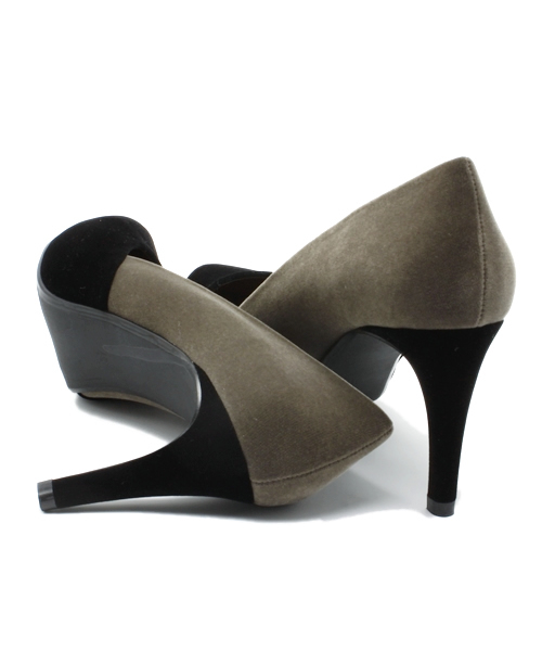 NANO universe（ナノユニバース）の「バイカラーポインテッドパンプス（パンプス・レディース・ブラック/グレイッシュベージュ・36/38/37）」の5枚目の写真